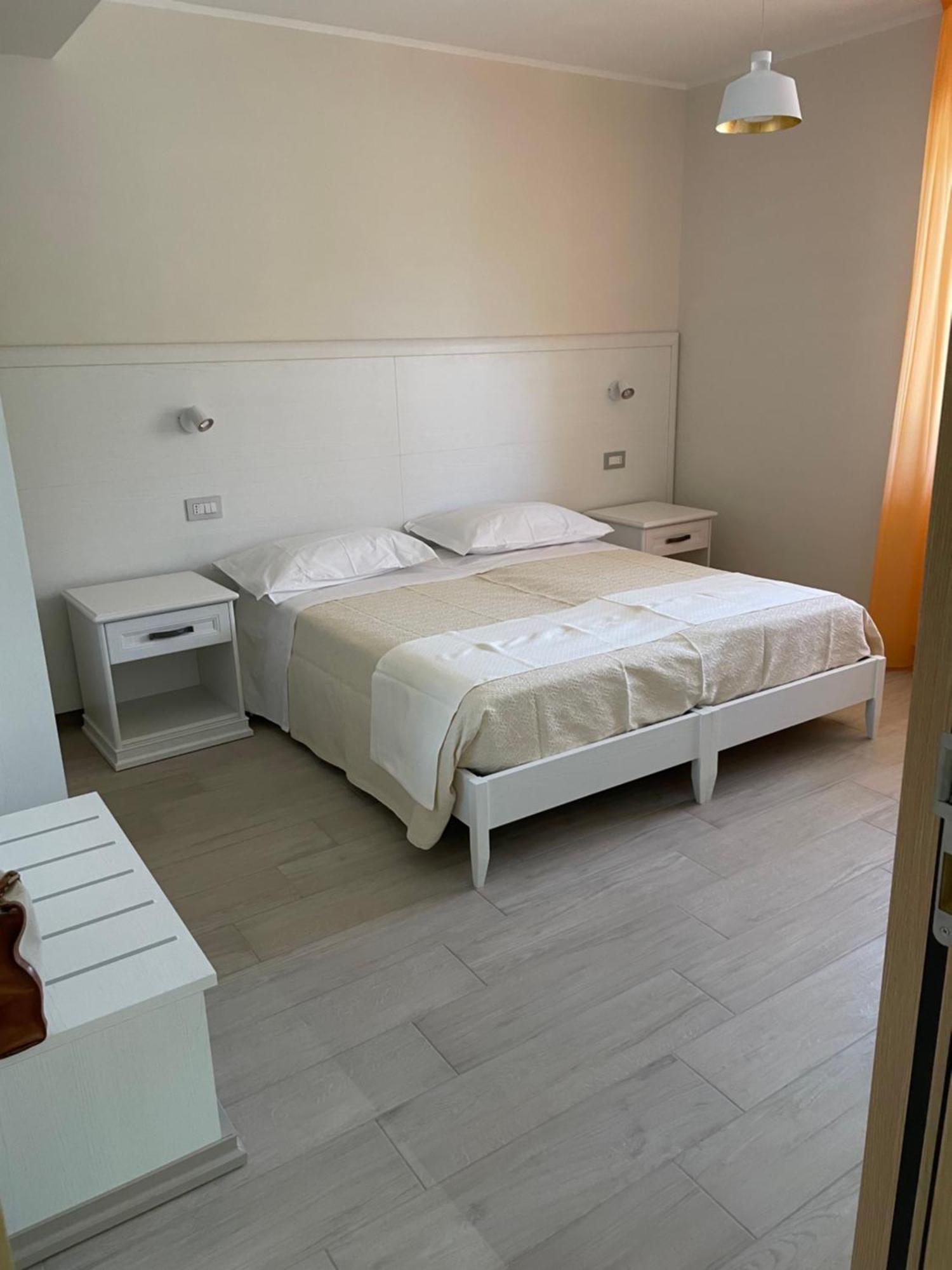 Fd Lorichella Hotell Lorica Exteriör bild
