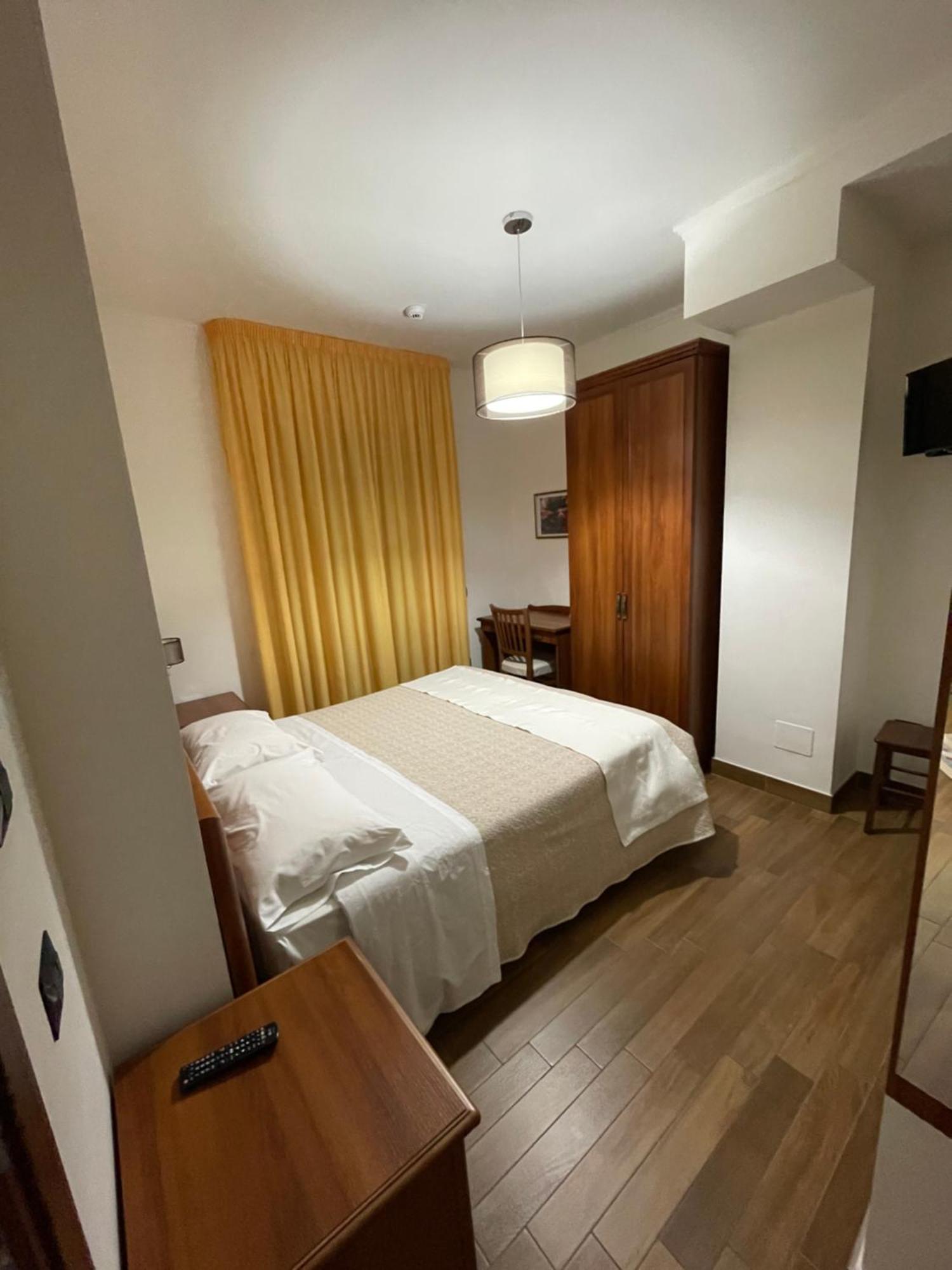 Fd Lorichella Hotell Lorica Exteriör bild